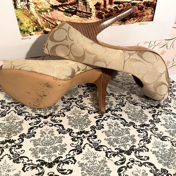 Coach Shoes - Picture 3 of 3